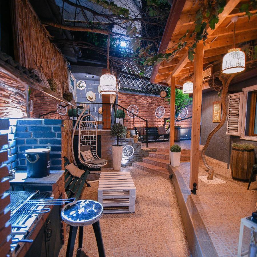 Villa Elezi Korce Ngoại thất bức ảnh