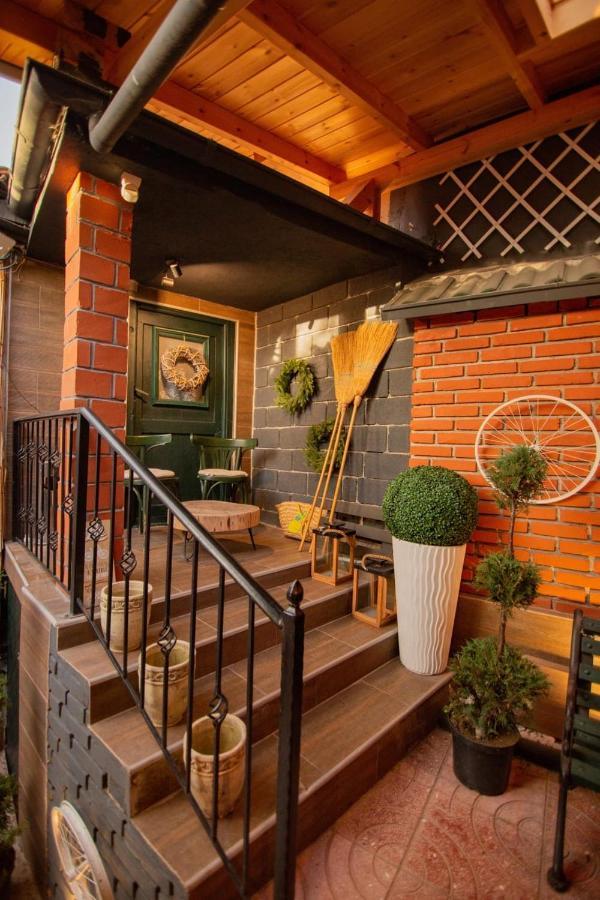 Villa Elezi Korce Ngoại thất bức ảnh