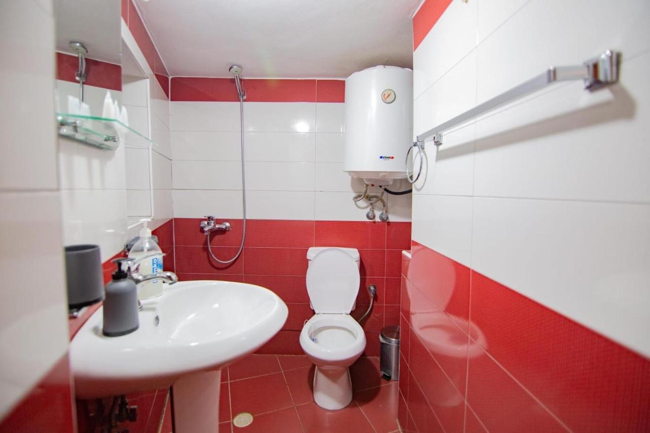 Villa Elezi Korce Ngoại thất bức ảnh