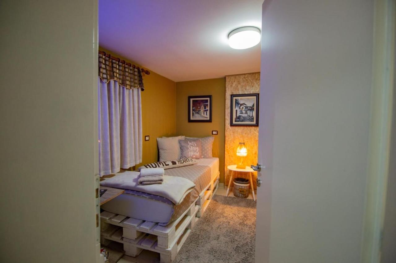 Villa Elezi Korce Ngoại thất bức ảnh